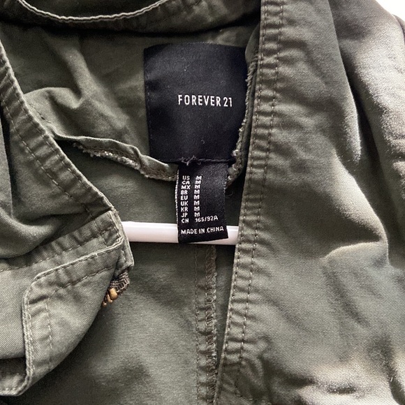 Green jacket size Medium - Picture 2 of 2